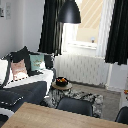 Stylish Apartment In City Center Пула Екстериор снимка