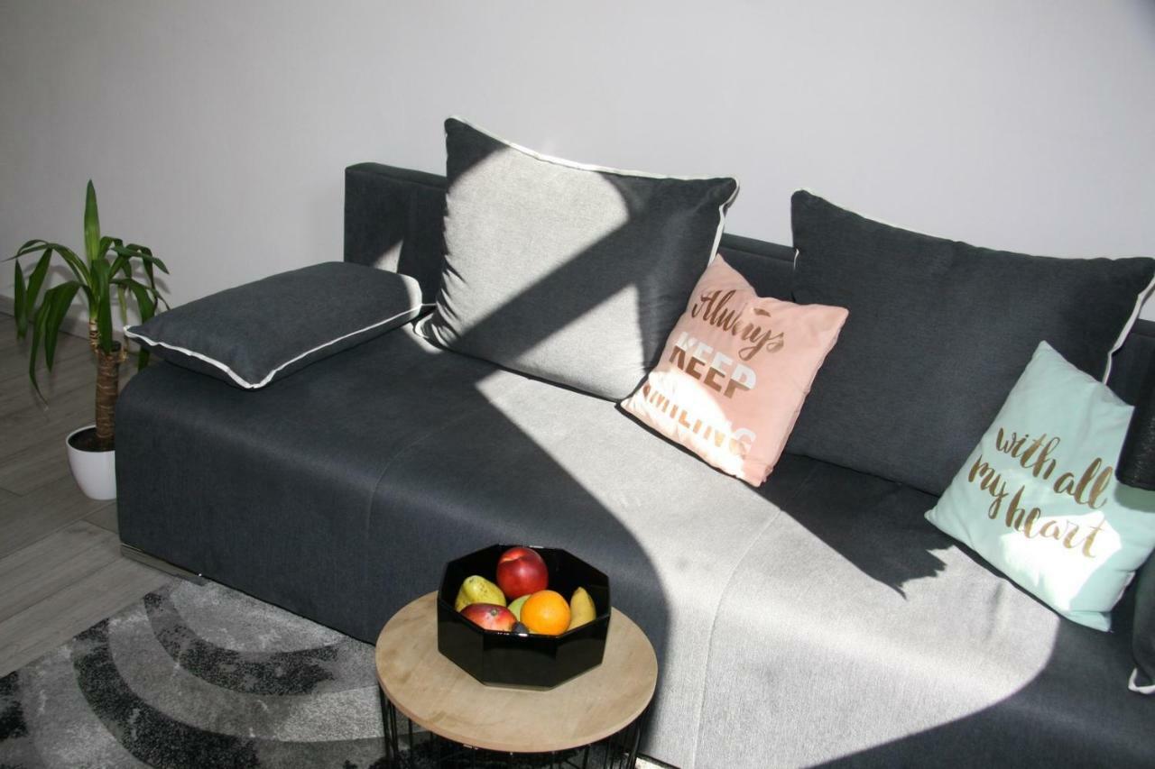 Stylish Apartment In City Center Пула Екстериор снимка