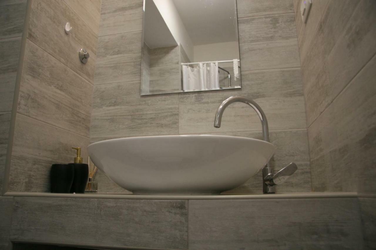 Stylish Apartment In City Center Пула Екстериор снимка
