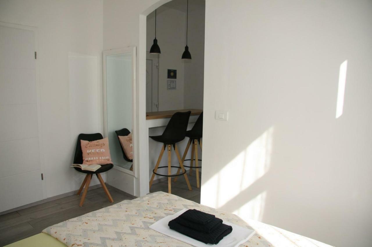 Stylish Apartment In City Center Пула Екстериор снимка